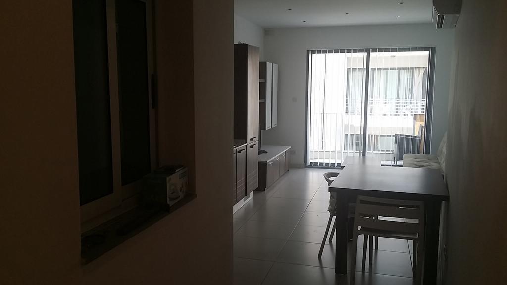 Paceville Montecarlo Apartments Saint Julian's Phòng bức ảnh
