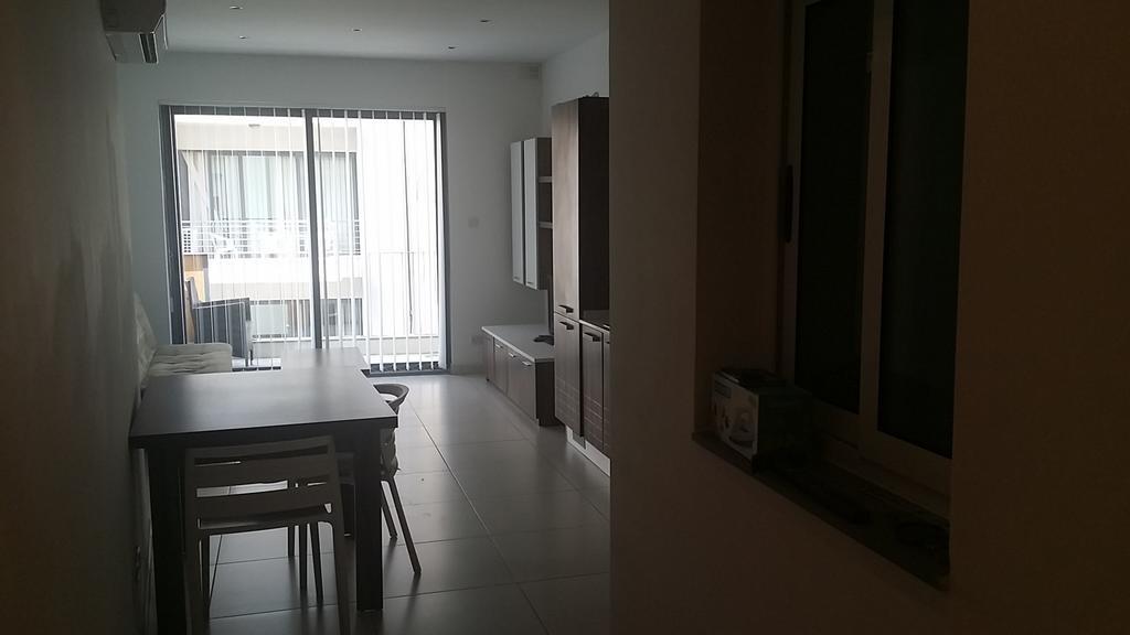 Paceville Montecarlo Apartments Saint Julian's Phòng bức ảnh