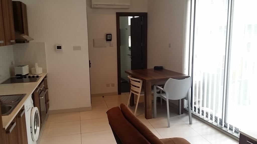 Paceville Montecarlo Apartments Saint Julian's Phòng bức ảnh