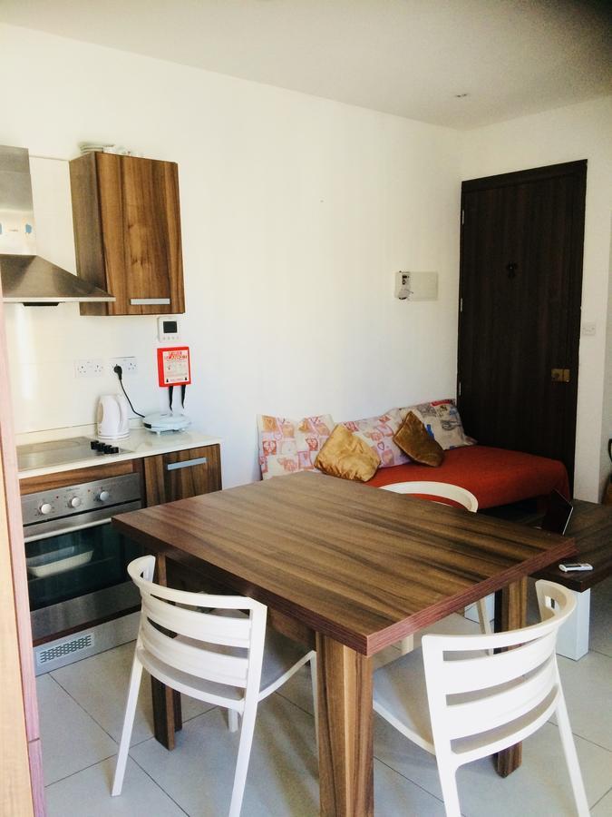 Paceville Montecarlo Apartments Saint Julian's Ngoại thất bức ảnh